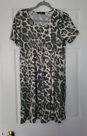 Rae Mode NWOT Animal Print Dress S - Picture 4 of 11